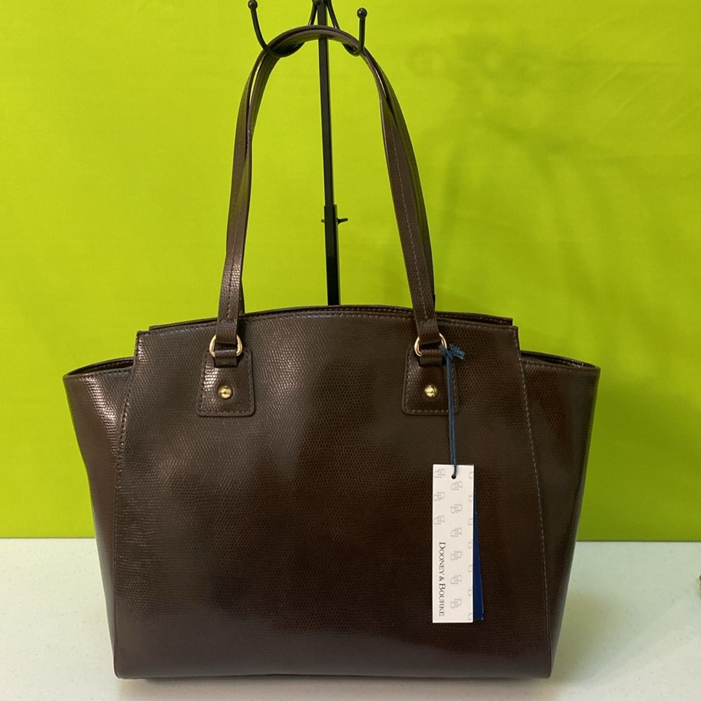 Dooney & Bourke Lizard Embossed Fanny Shoulder Bag & Slim Wristlet Set (2) pc - Picture 3 of 12